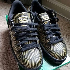 New never worn Pumas